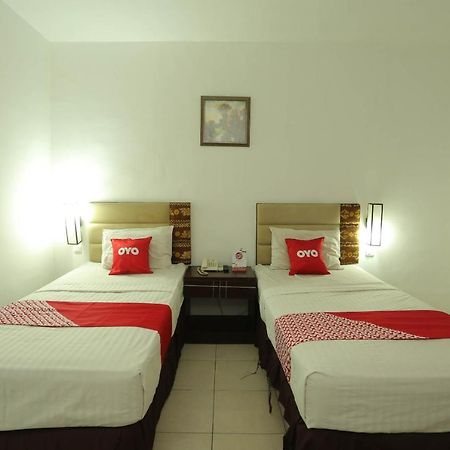 Oyo 1724 Hotel Sembilan Sembilan Banjarmasin  Exterior photo