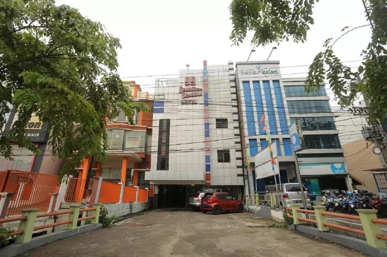 Oyo 1724 Hotel Sembilan Sembilan Banjarmasin  Exterior photo