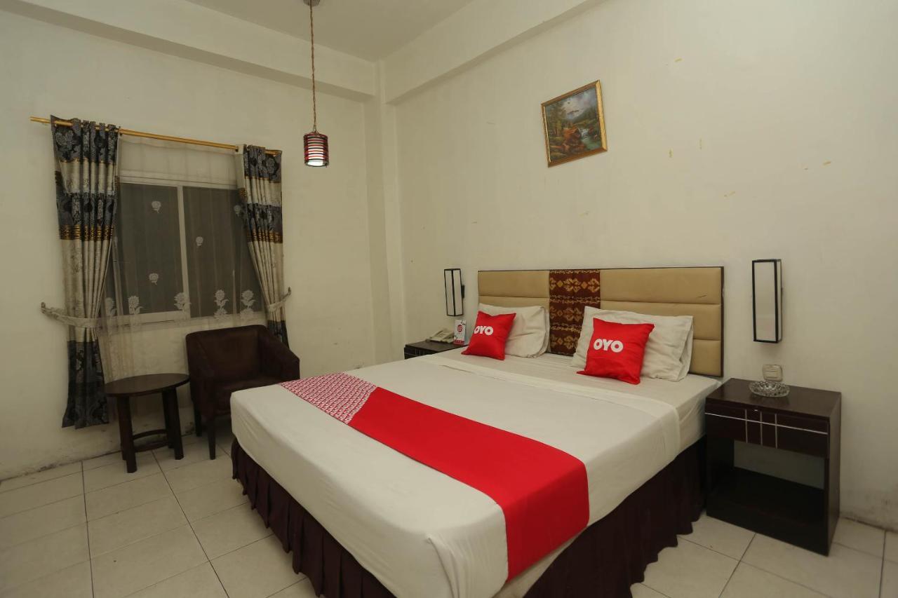 Oyo 1724 Hotel Sembilan Sembilan Banjarmasin  Exterior photo