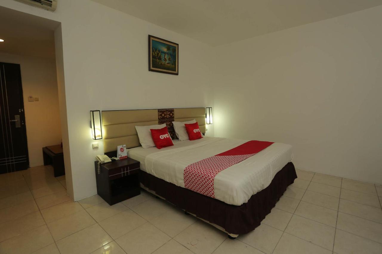 Oyo 1724 Hotel Sembilan Sembilan Banjarmasin  Exterior photo