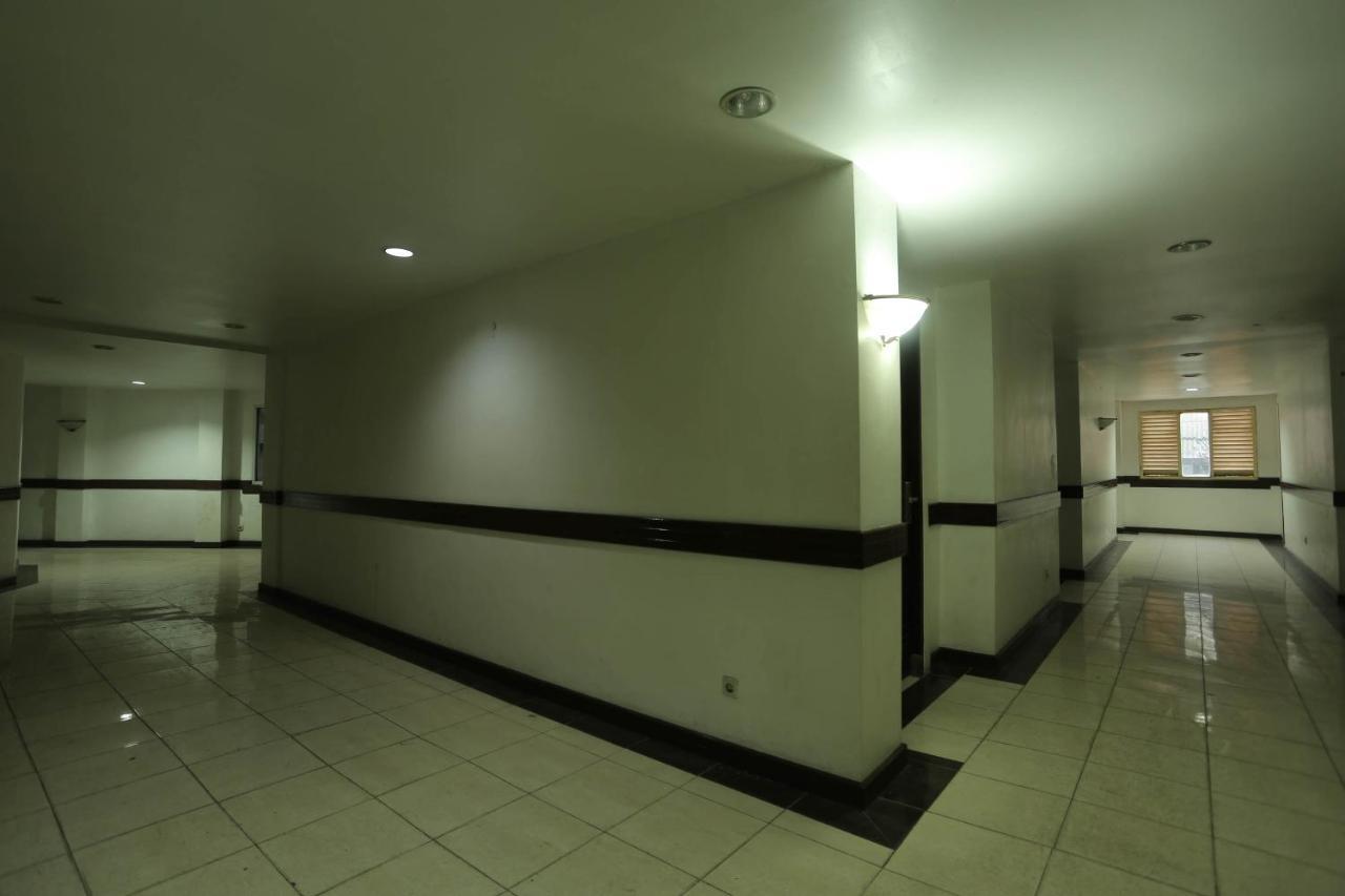 Oyo 1724 Hotel Sembilan Sembilan Banjarmasin  Exterior photo