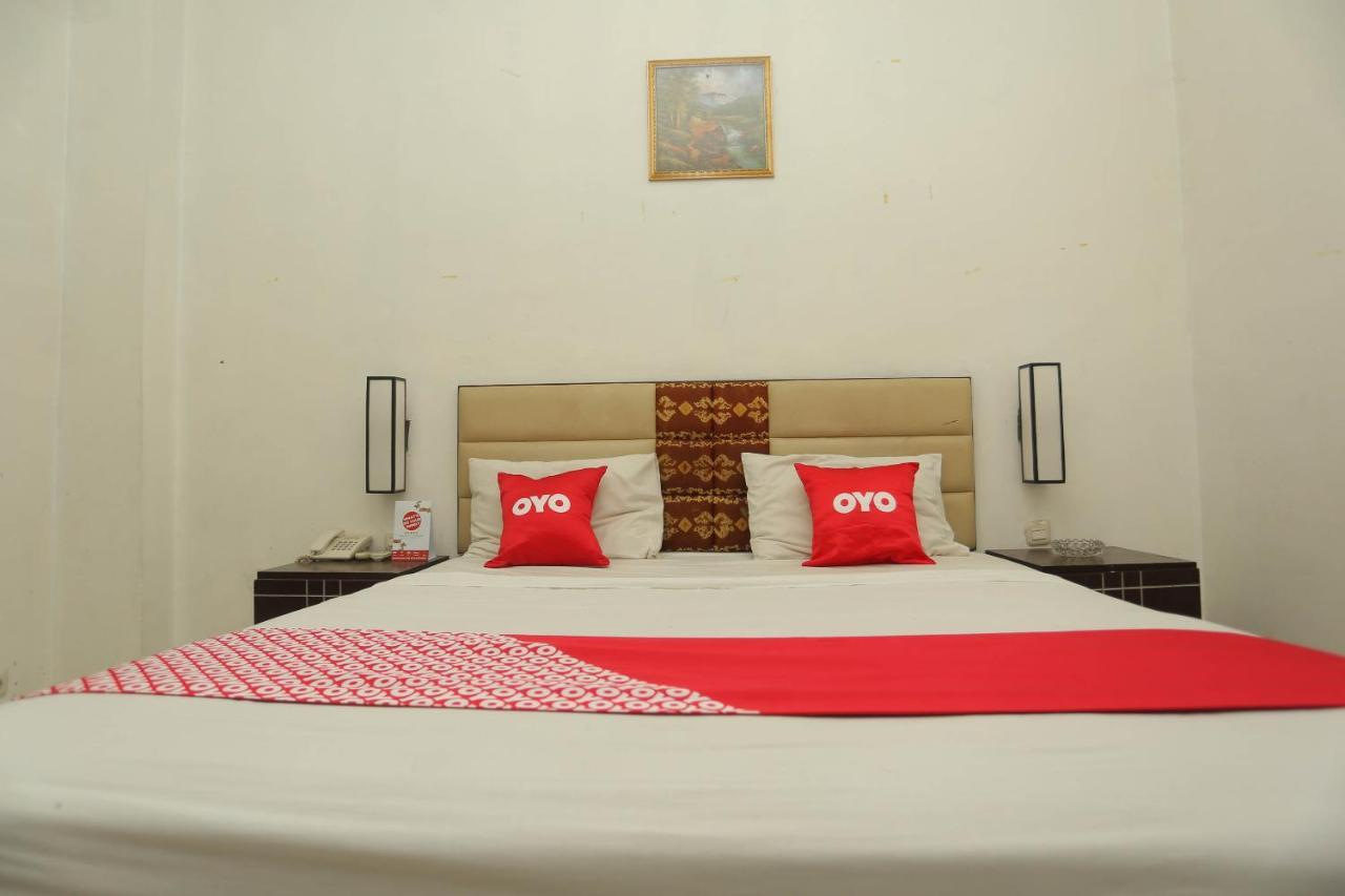 Oyo 1724 Hotel Sembilan Sembilan Banjarmasin  Exterior photo