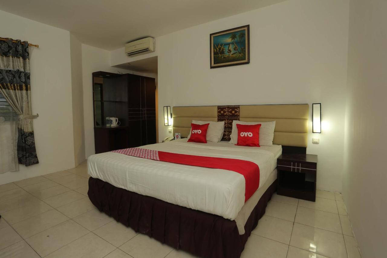 Oyo 1724 Hotel Sembilan Sembilan Banjarmasin  Exterior photo