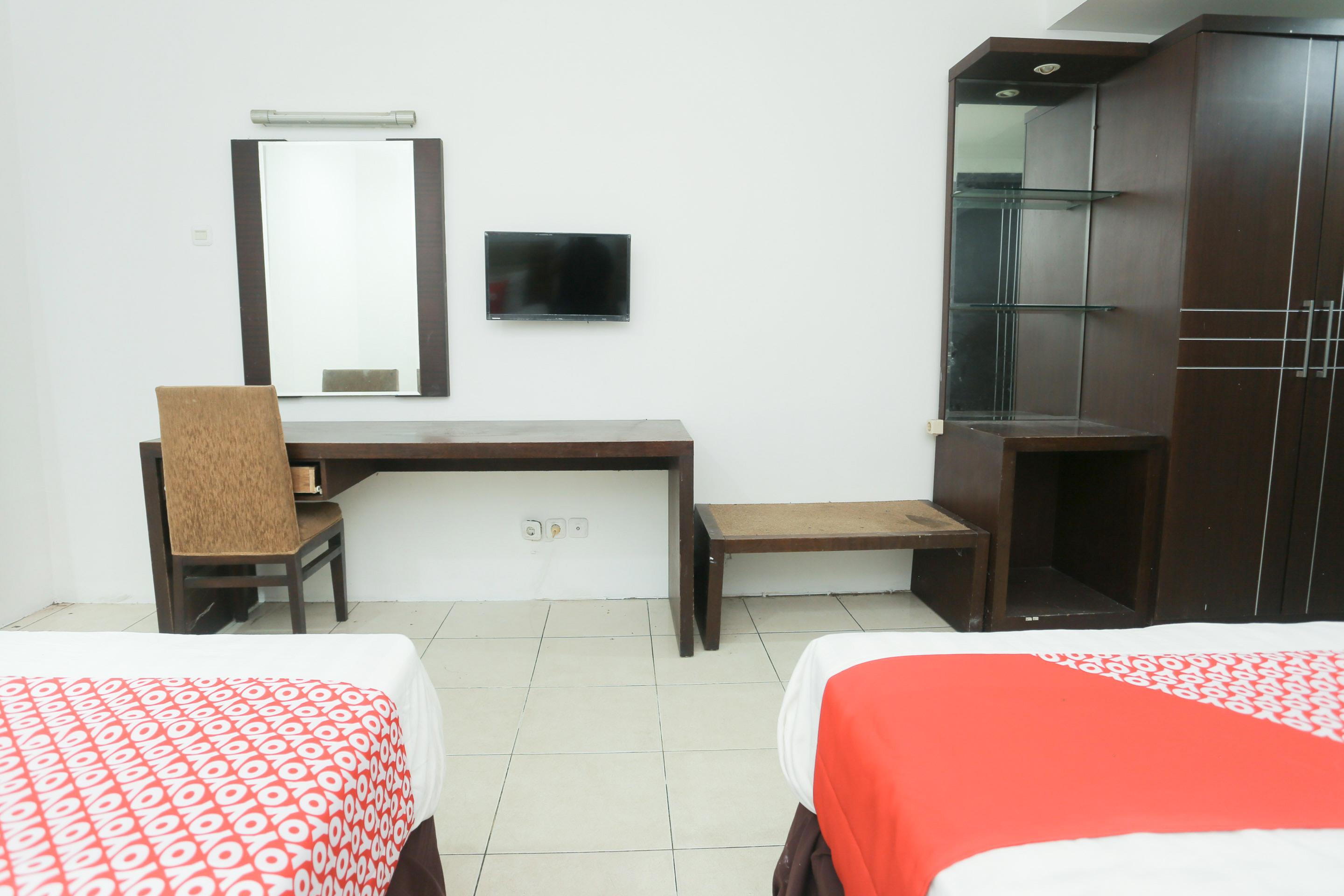 Oyo 1724 Hotel Sembilan Sembilan Banjarmasin  Exterior photo